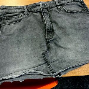 Good American Denim Mini Skirt – Size 12, High-Rise, Frayed Hem